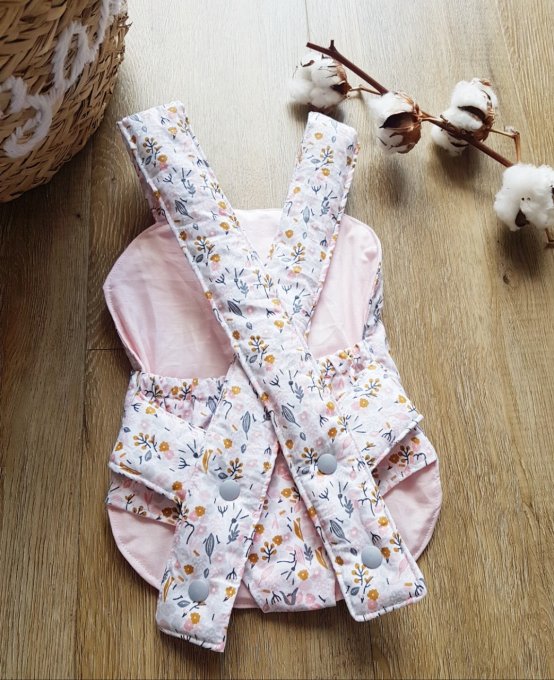 Porte bébé fleuri pour poupée Modèle Louison rose