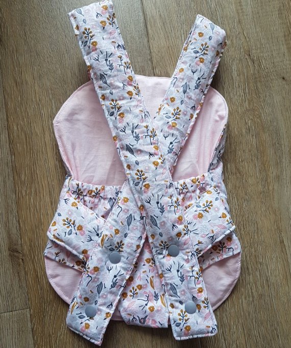Porte bébé fleuri pour poupée Modèle Louison rose