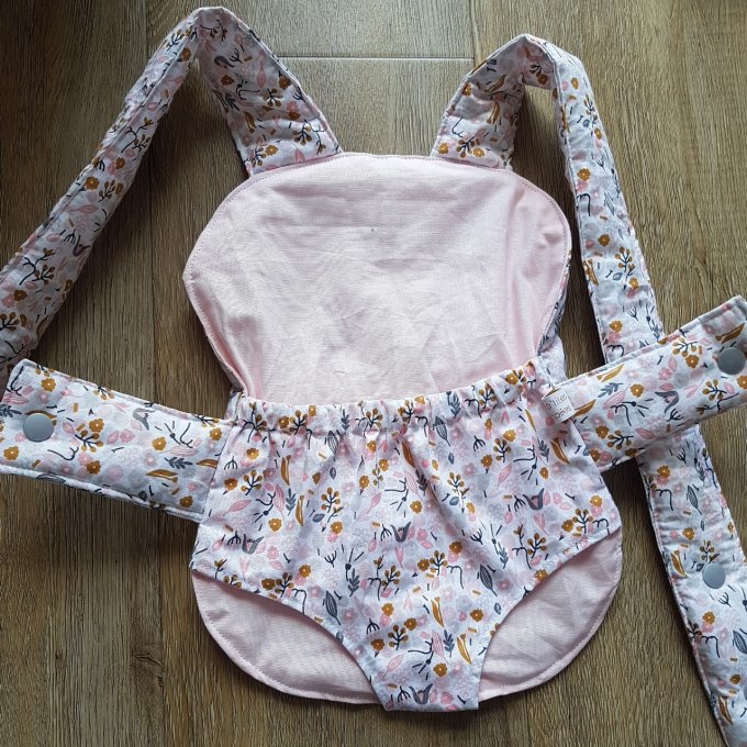 Porte bébé fleuri pour poupée Modèle Louison rose
