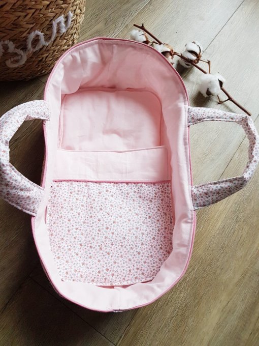 couffin fleuri pour poupée modèle Salomé rose 
