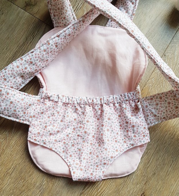 Porte bébé fleuri pour poupée Modèle Salomé  Rose