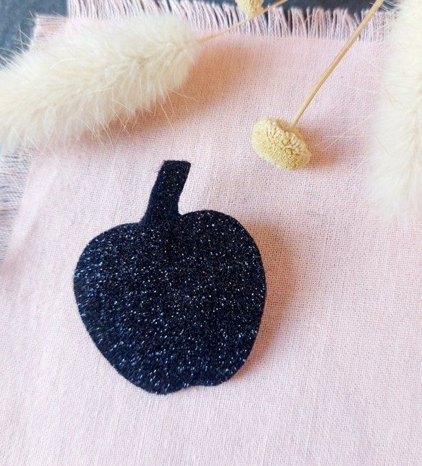 Broche pomme