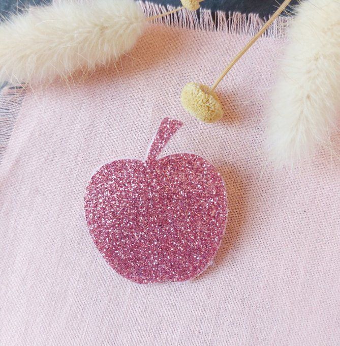Broche pomme