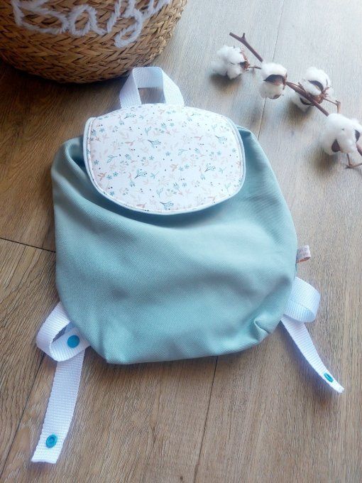 Sac à dos maternelle amande imprimé fleuri