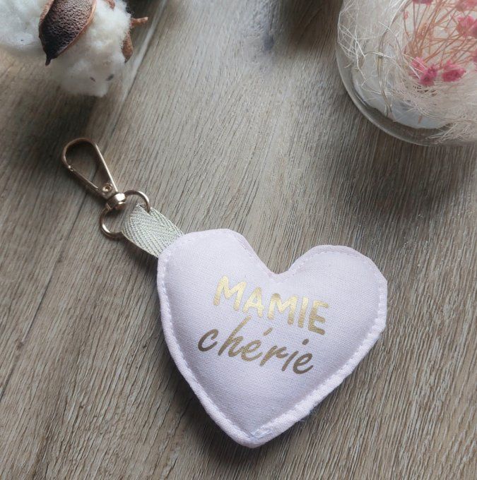 porte clé coeur rose pâle mamie chérie