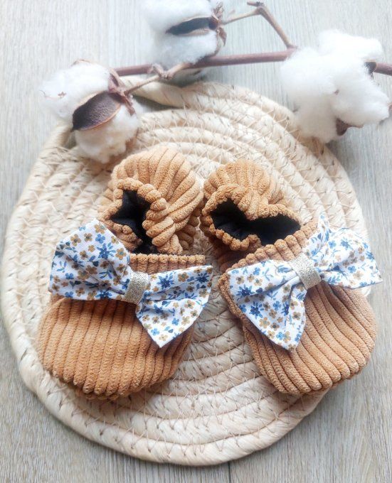 Chaussons bébé en velours 4 coloris