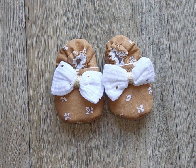 chaussons bébé Eglantine Camel 2 tailles
