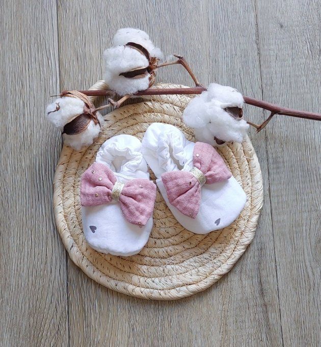Chaussons bébé Coeur rose 2 tailles