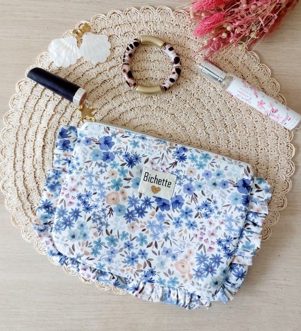 Trousses froufrou fleuri