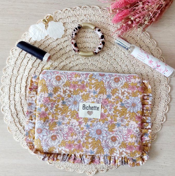 Trousses froufrou fleuri
