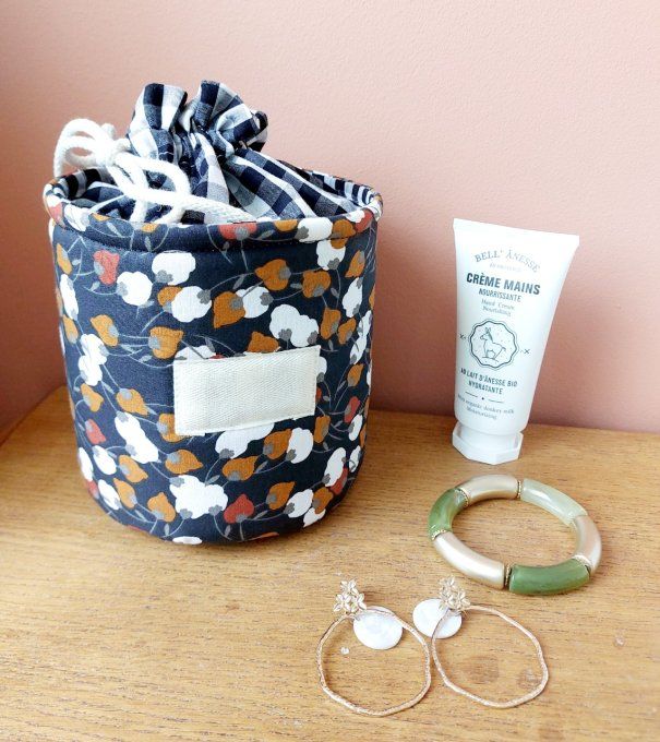 Panier pochon trousse rond fleuri noir