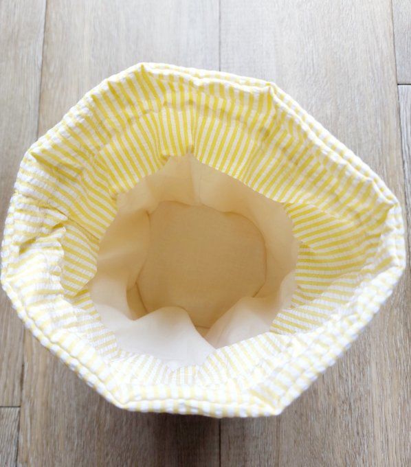 Panier pochon trousse rond fleuri corail et jaune