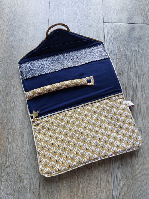 Pochette à Bijoux grandes écailles 