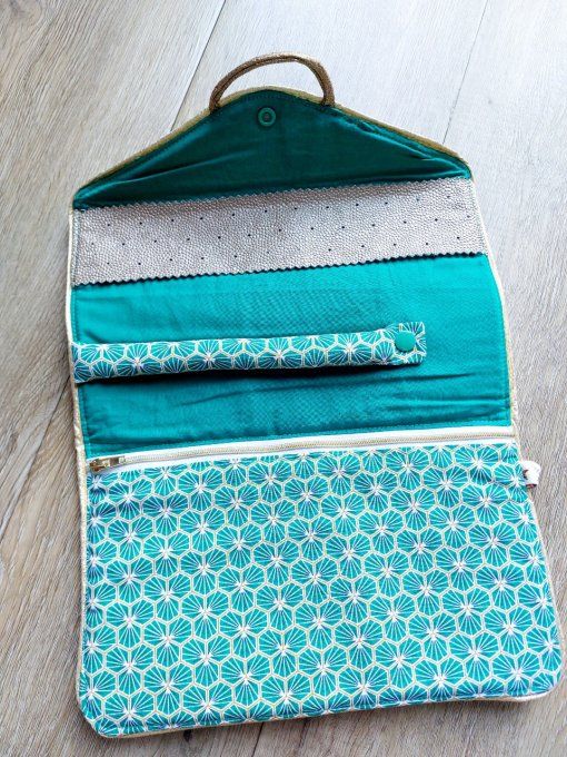 Pochette à bijoux verte