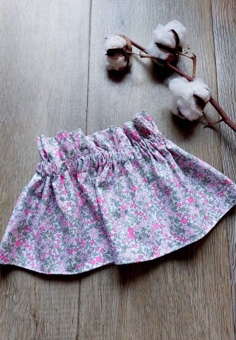 faux col froufrou fleuris