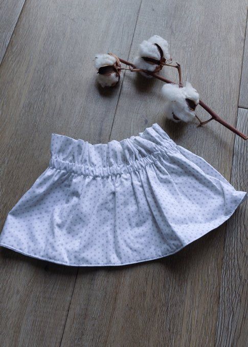 Faux col froufrou motifs étoiles