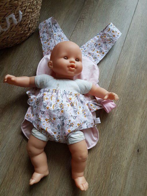Porte bébé fleuri pour poupée Modèle Louison rose